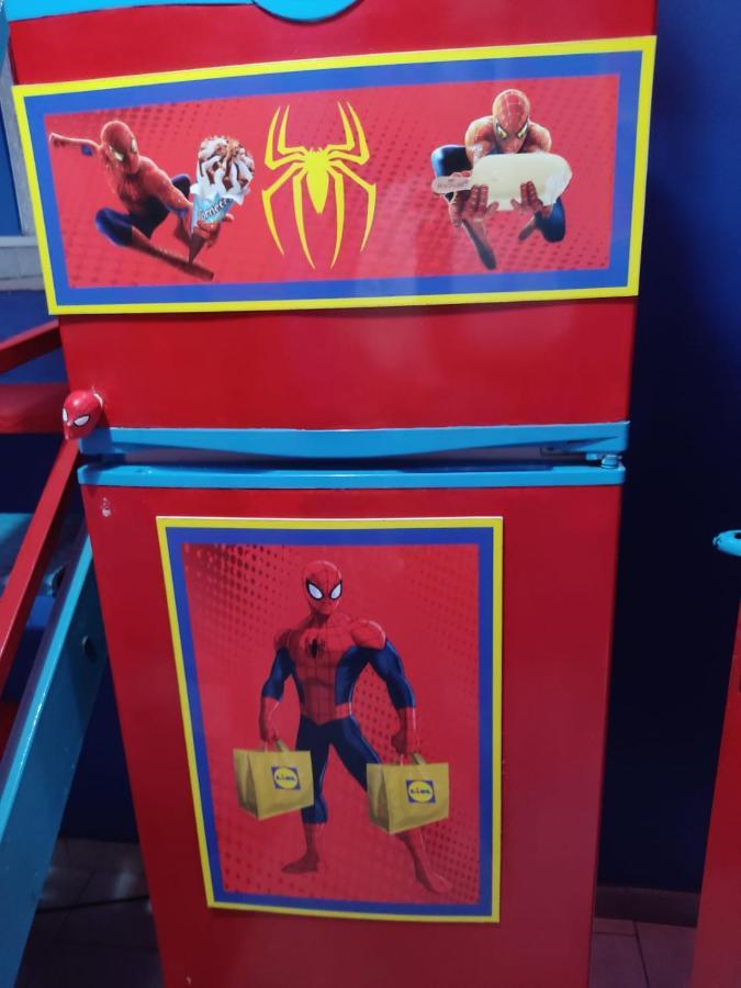 Spiderman House Hotel CTA Exterior foto