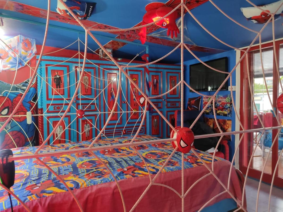 Spiderman House Hotel CTA Exterior foto