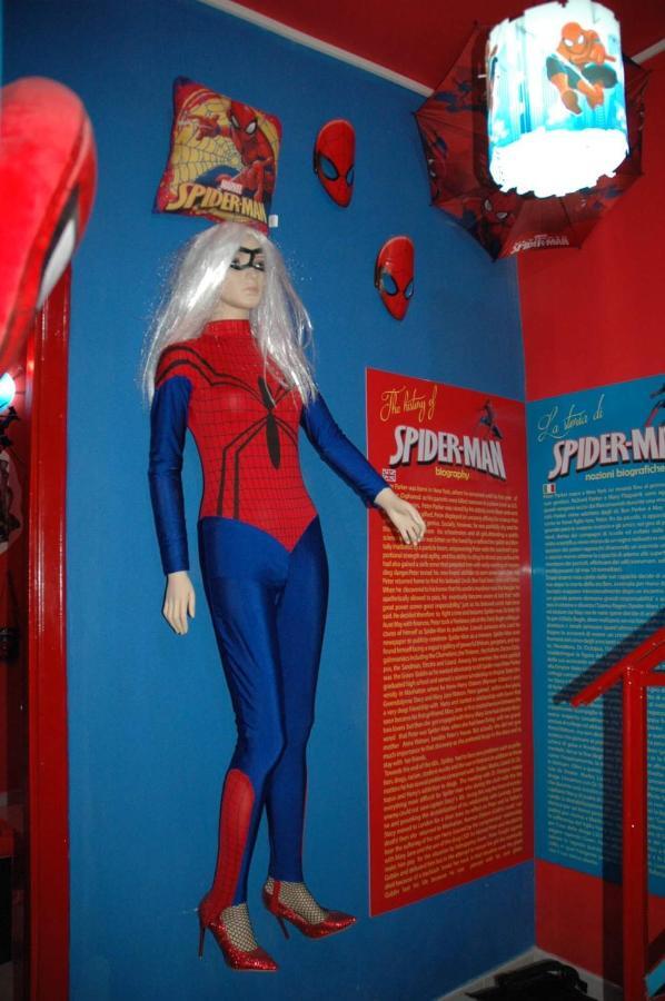 Spiderman House Hotel CTA Exterior foto