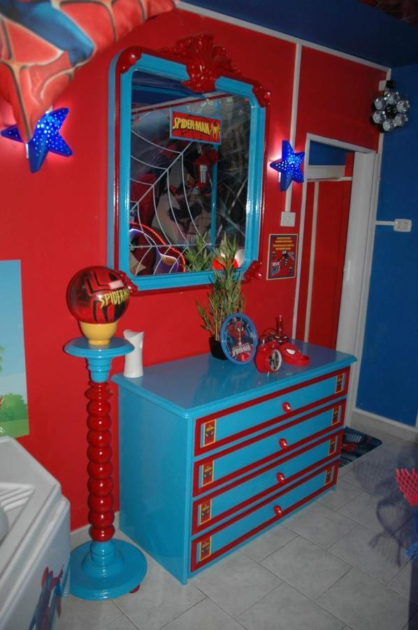 Spiderman House Hotel CTA Exterior foto